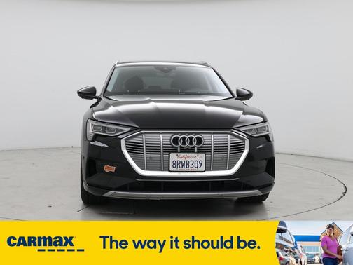 2019 Audi e-tron Prestige