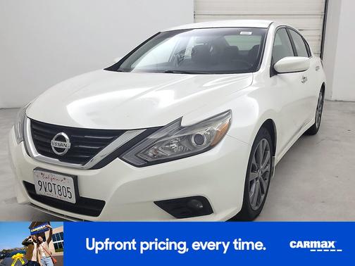 White 2018 Nissan Altima SR