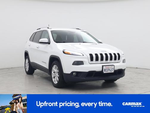 White 2018 Jeep Cherokee Latitude Plus