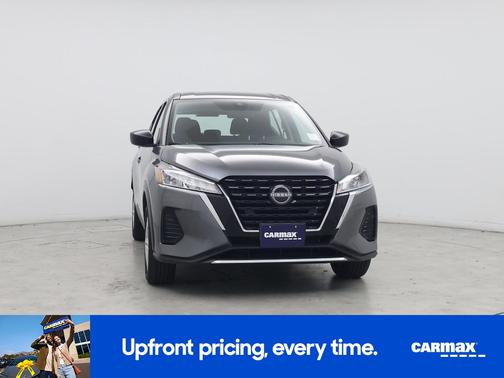 Gray 2024 Nissan Kicks S