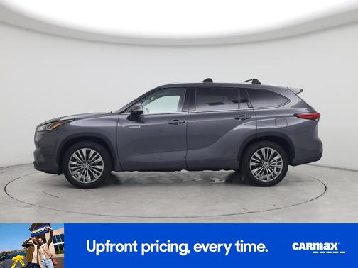 Gray 2021 Toyota Highlander Hybrid Platinum