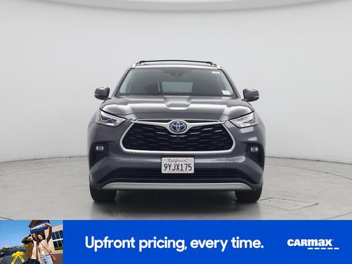 Gray 2021 Toyota Highlander Hybrid Platinum
