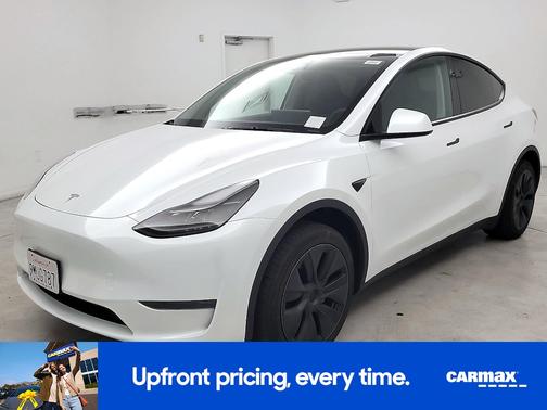 White 2024 Tesla Model Y Long Range