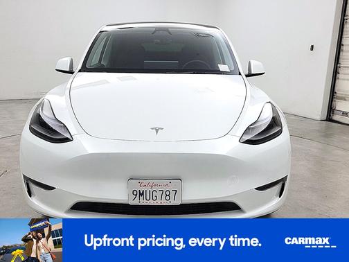 White 2024 Tesla Model Y Long Range
