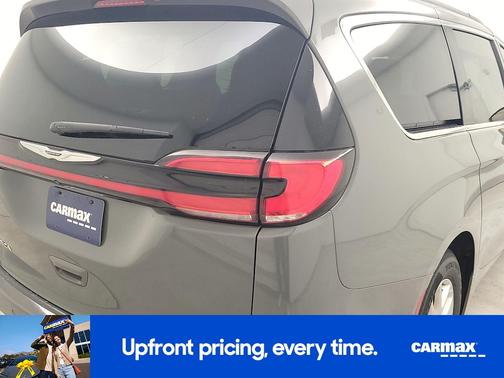 Gray 2022 Chrysler Pacifica Touring L