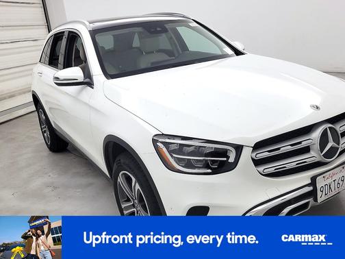 White 2022 Mercedes-Benz GLC 300