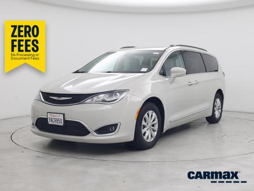Pearl 2017 Chrysler Pacifica Touring L