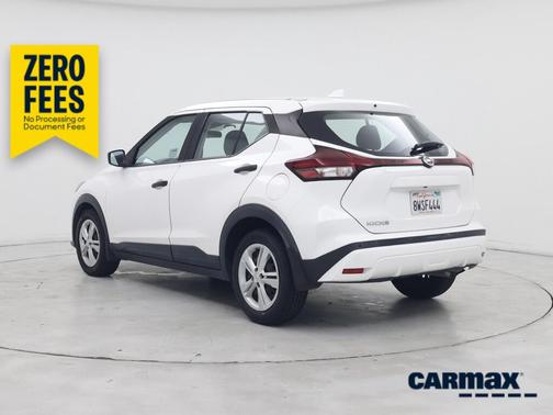 White 2021 Nissan Kicks S