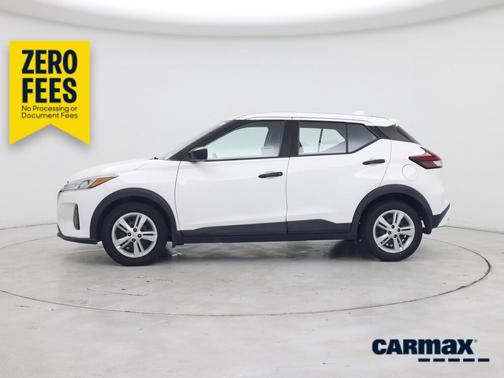 White 2021 Nissan Kicks S
