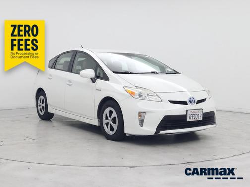 White 2014 Toyota Prius Three