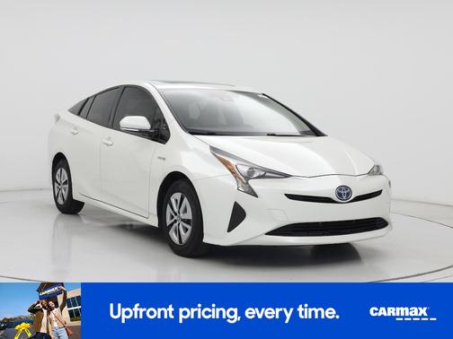 White 2017 Toyota Prius Three