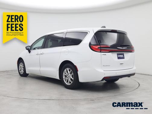 White 2024 Chrysler Pacifica Touring L