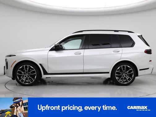 White 2024 BMW X7 M60