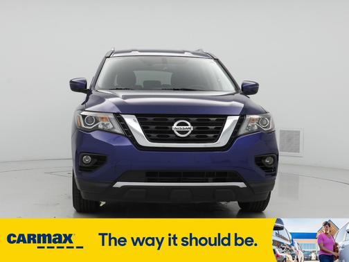 2020 Nissan Pathfinder SV