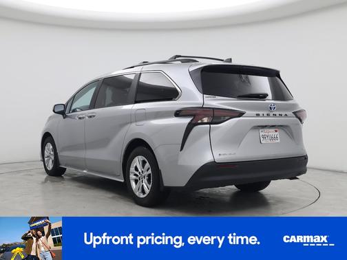 2025 Toyota Sienna XLE