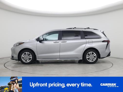 2025 Toyota Sienna XLE