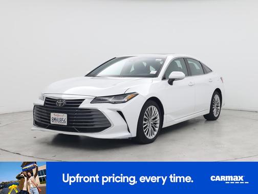 White 2019 Toyota Avalon Limited