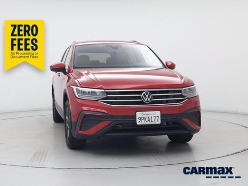 Red 2024 Volkswagen Tiguan SE