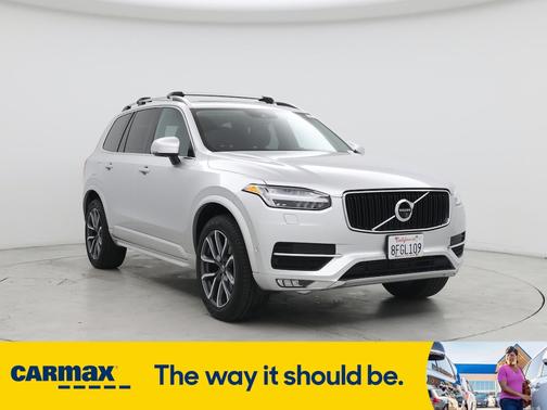 2018 Volvo XC90 T6 Momentum