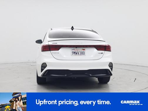 White 2022 Kia Forte GT-Line
