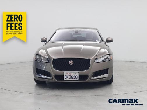 Gold 2016 Jaguar XF Prestige