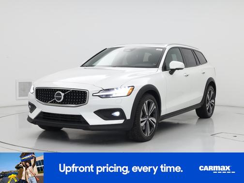 2023 Volvo V60 Cross Country B5 Plus
