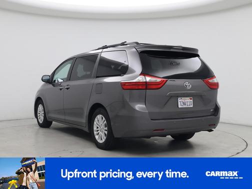 2017 Toyota Sienna XLE