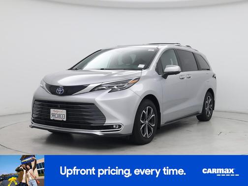 2025 Toyota Sienna Platinum