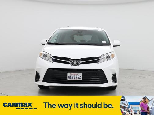 2019 Toyota Sienna LE