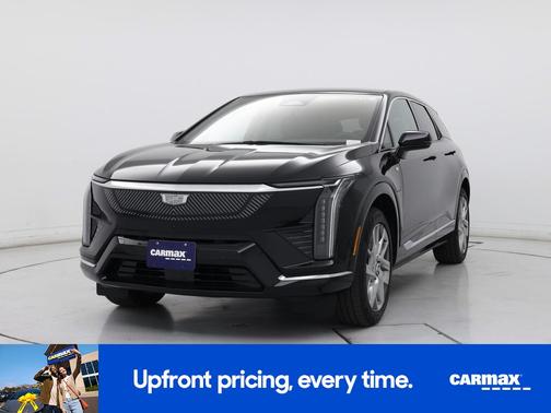 2025 Cadillac OPTIQ Luxury 1