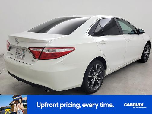 Pearl 2015 Toyota Camry XSE