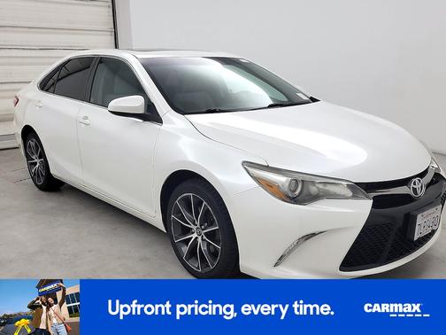 Pearl 2015 Toyota Camry XSE