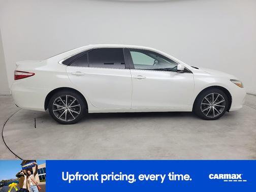 Pearl 2015 Toyota Camry XSE