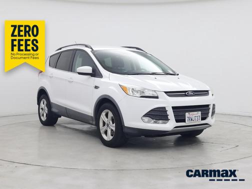 White 2016 Ford Escape SE