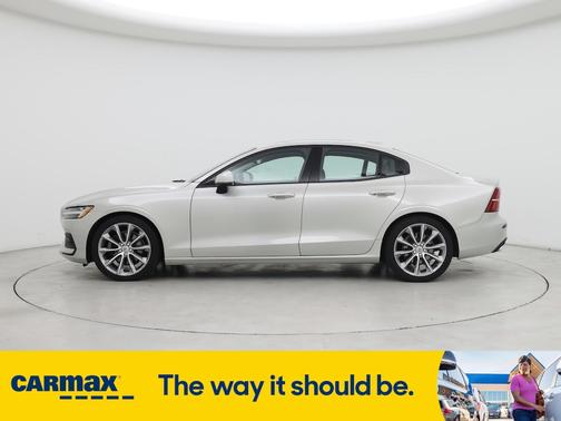 2019 Volvo S60 T5 Momentum