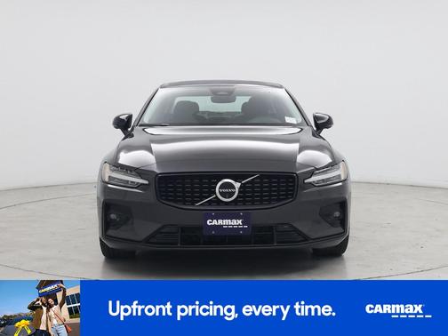 Gray 2024 Volvo S60 B5 Plus Dark Theme