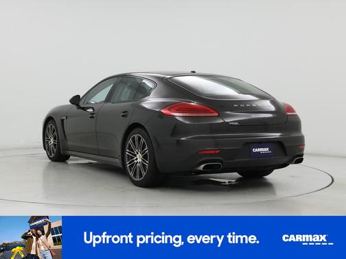 2016 Porsche Panamera 