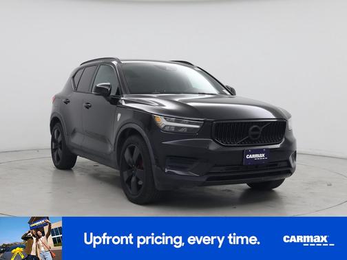 2019 Volvo XC40 T5 Momentum