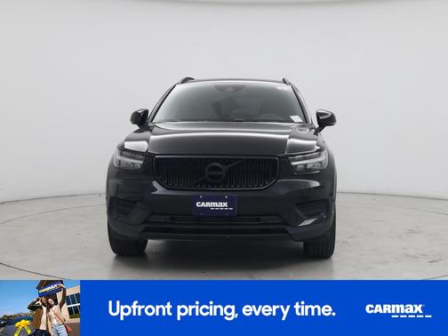 2019 Volvo XC40 T5 Momentum