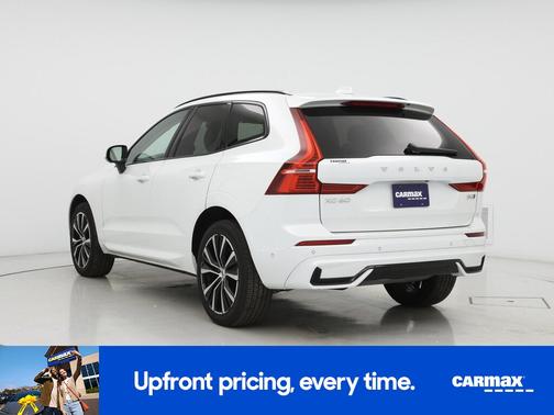 2023 Volvo XC60 B5 Ultimate Dark Theme