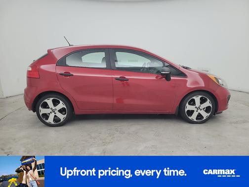 Red 2015 Kia Rio SX