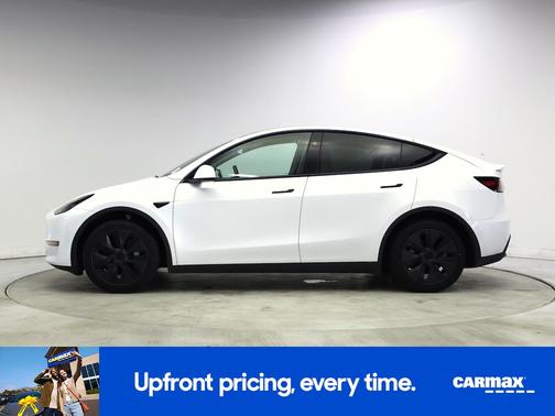 White 2025 Tesla Model Y Long Range