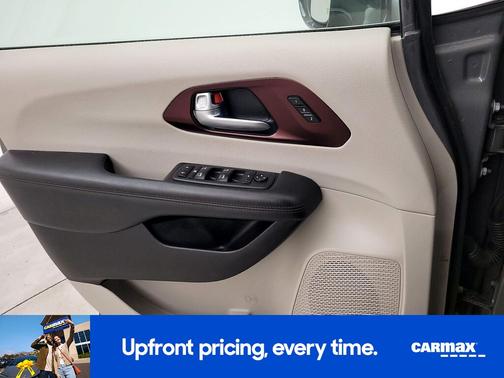 Gray 2020 Chrysler Pacifica Limited