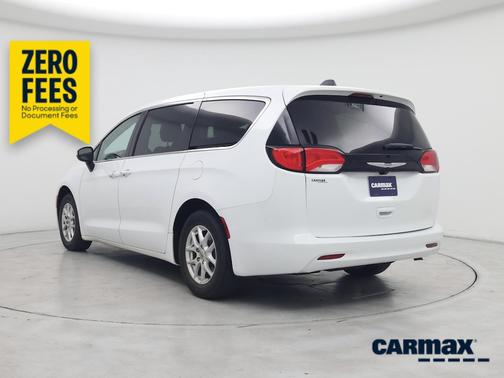 White 2022 Chrysler Voyager LX