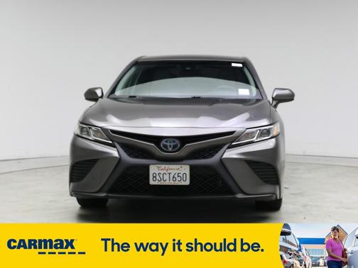 2020 Toyota Camry Hybrid SE