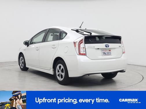 White 2015 Toyota Prius Two