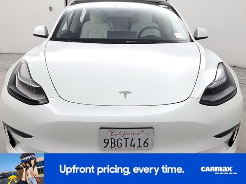 White 2022 Tesla Model 3