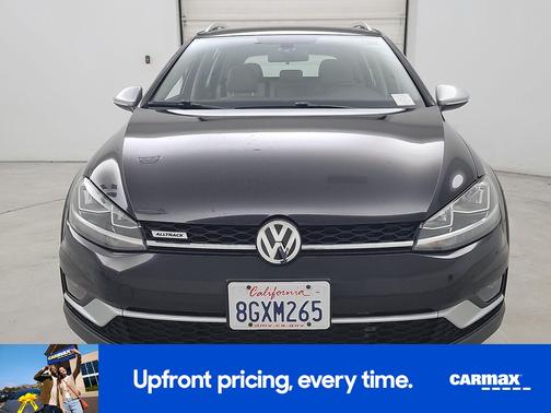Black 2018 Volkswagen Golf Alltrack SE