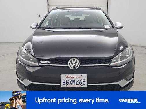 Black 2018 Volkswagen Golf Alltrack SE