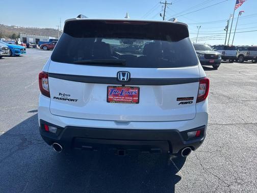 Platinum White Pearl 2023 Honda Passport AWD TrailSport